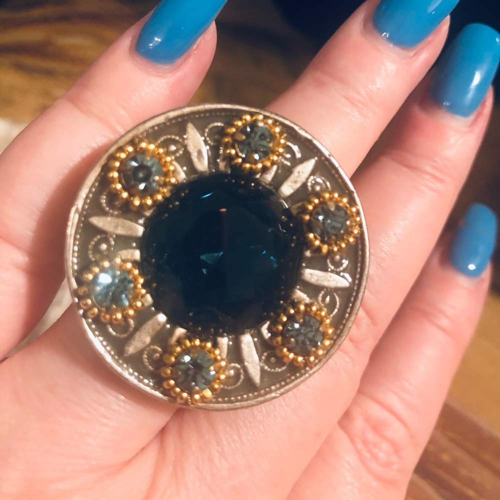 Mariam Haskell ring collector alert